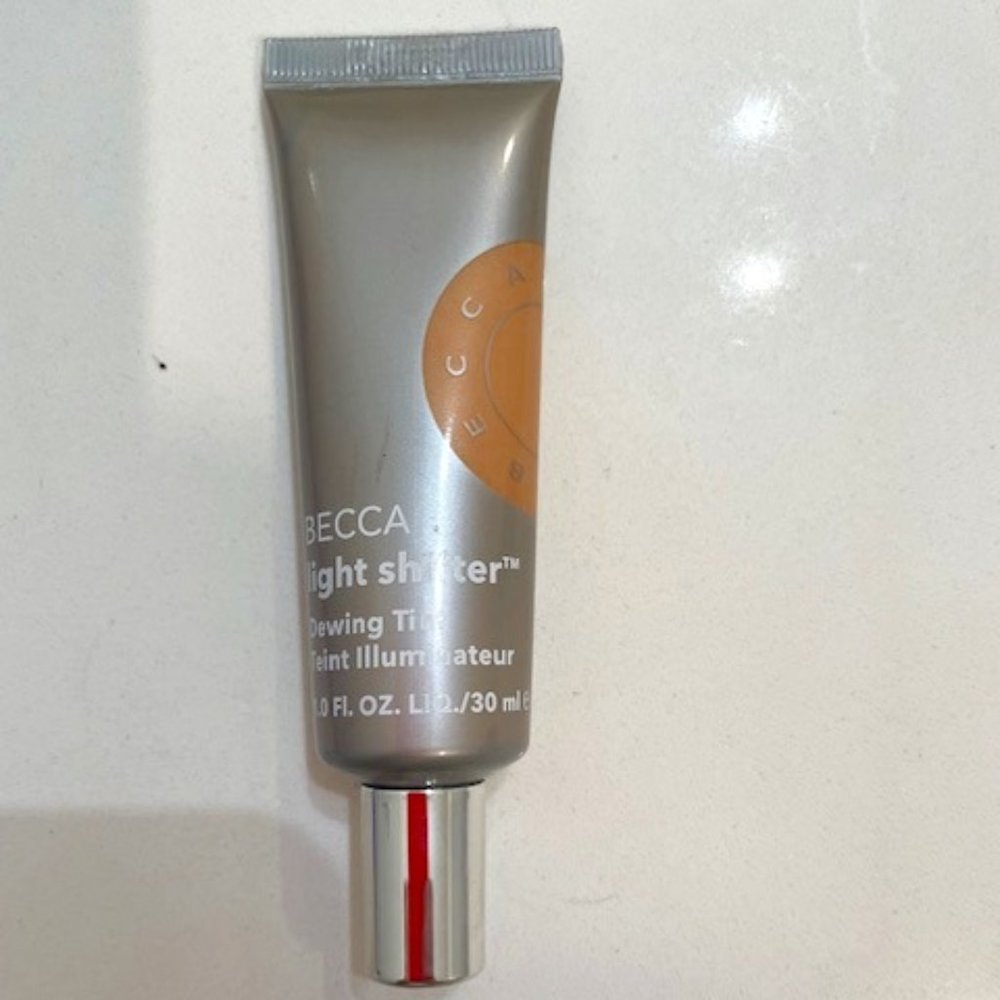 BECCA Light Shifter Dewing Tint in ORBIT 2